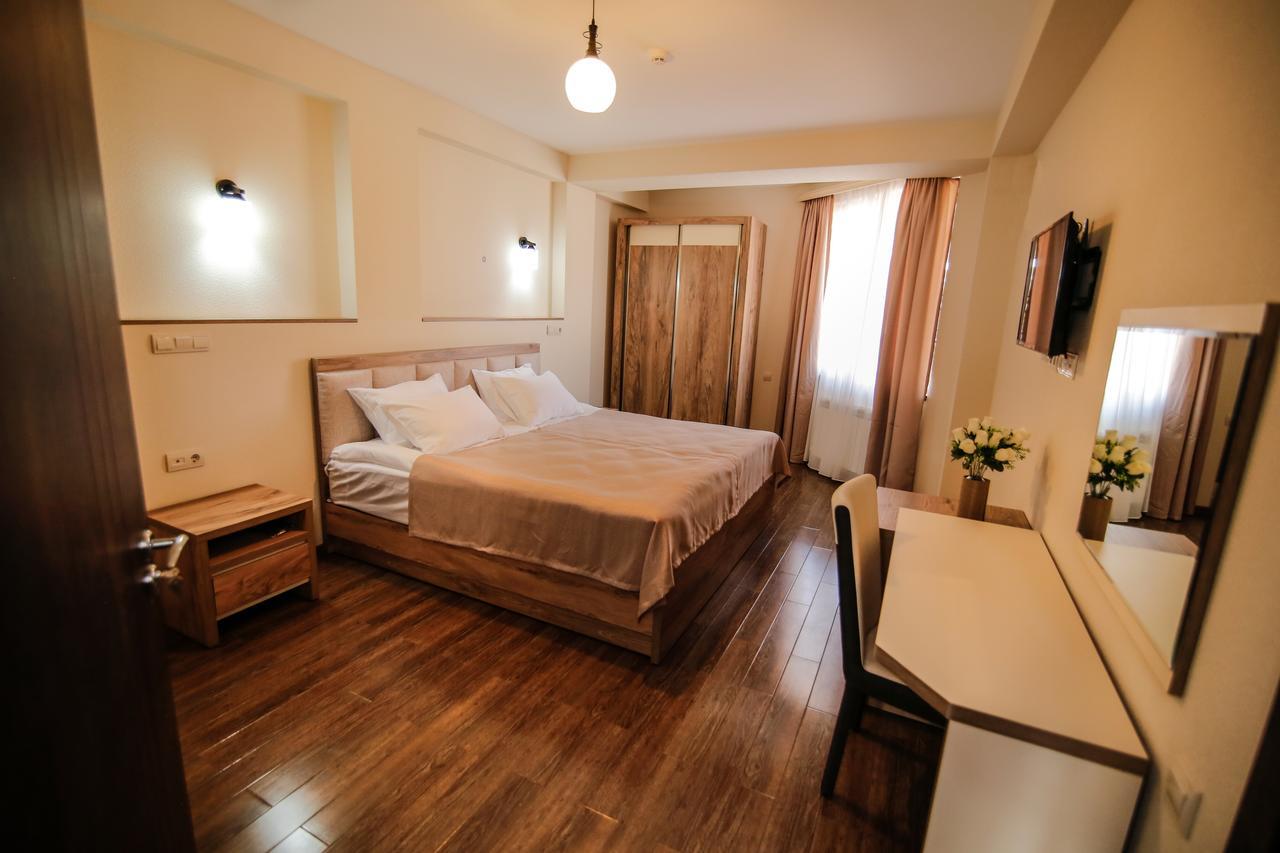 Hills Hotel Tbilisi Eksteriør billede