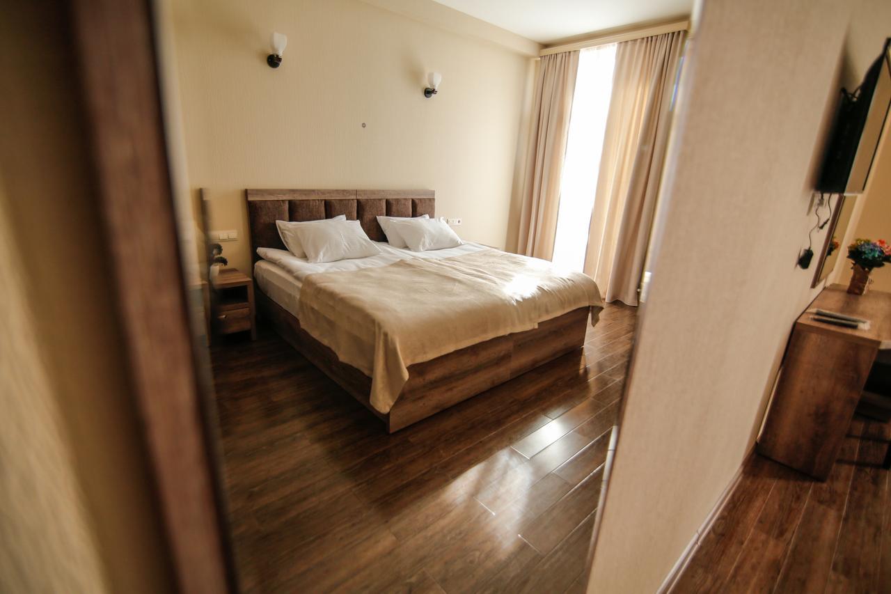 Hills Hotel Tbilisi Eksteriør billede